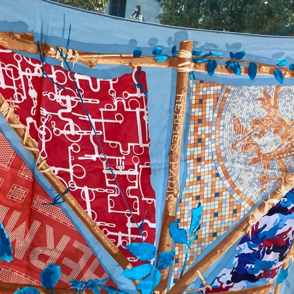 Hermes silk scarf - Picture 6 of 7